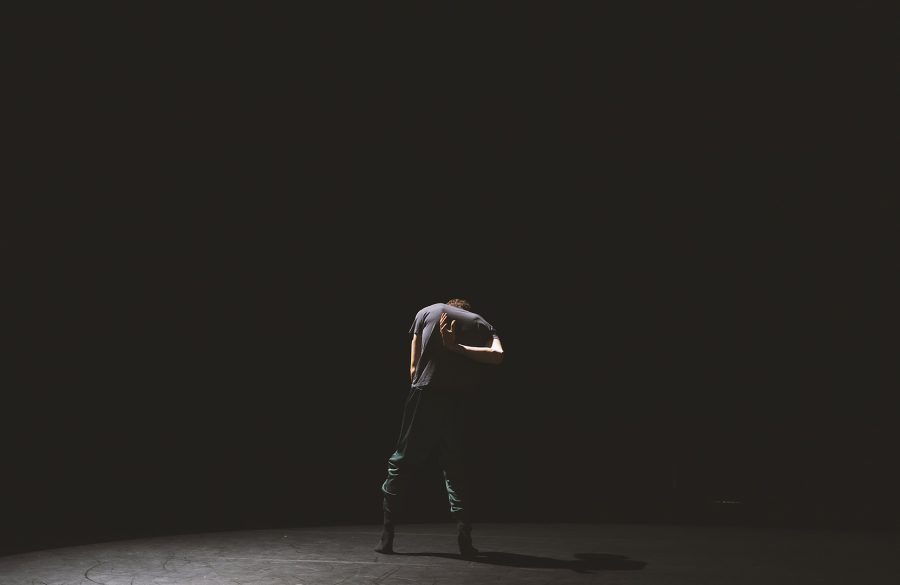 À bout de bras David Albert-Toth, Emily Gualtieri I Parts+Labour_Danse I © Robin Pineda Gould